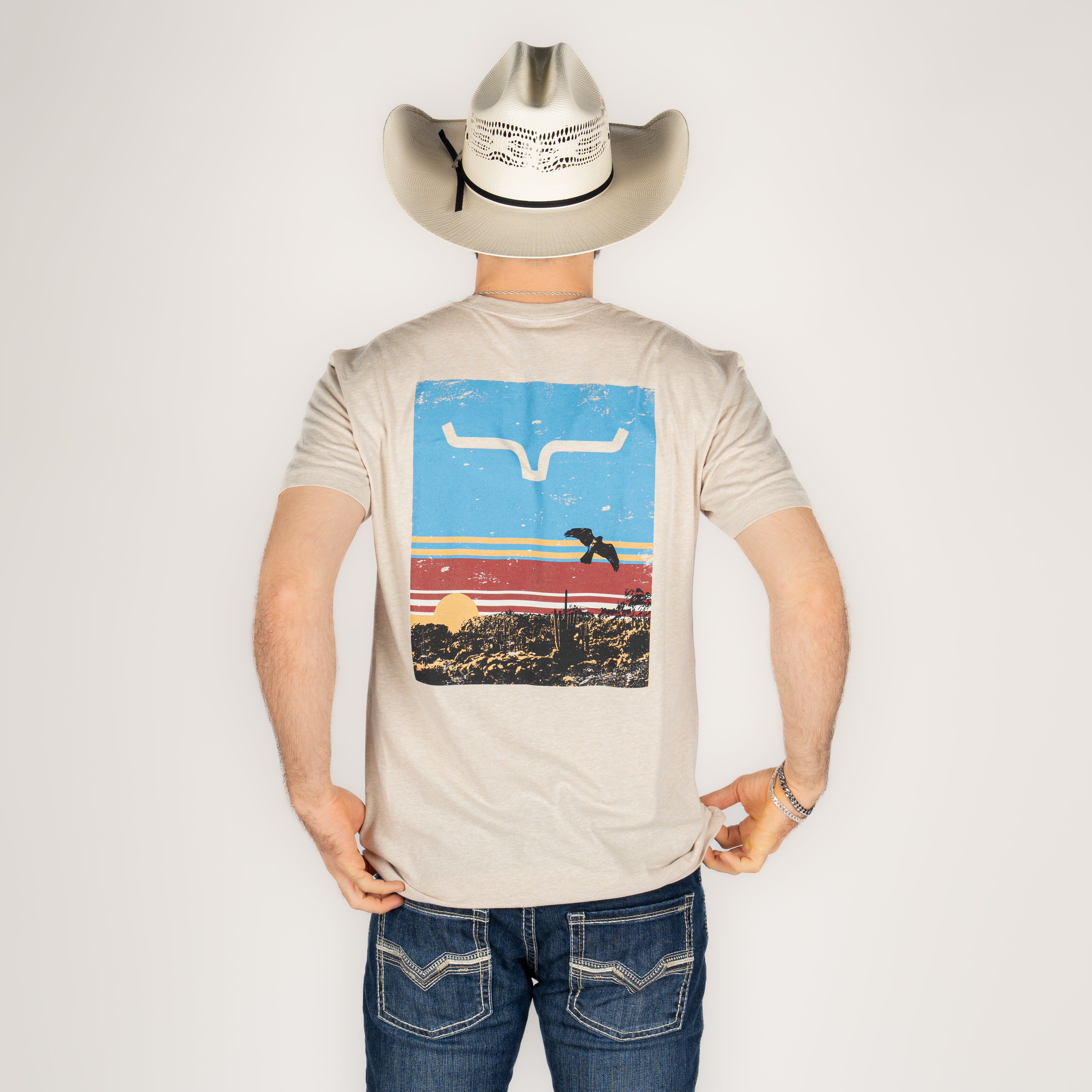 Playera Kimes Ranch Scottsdale Sunset Cream Caballero