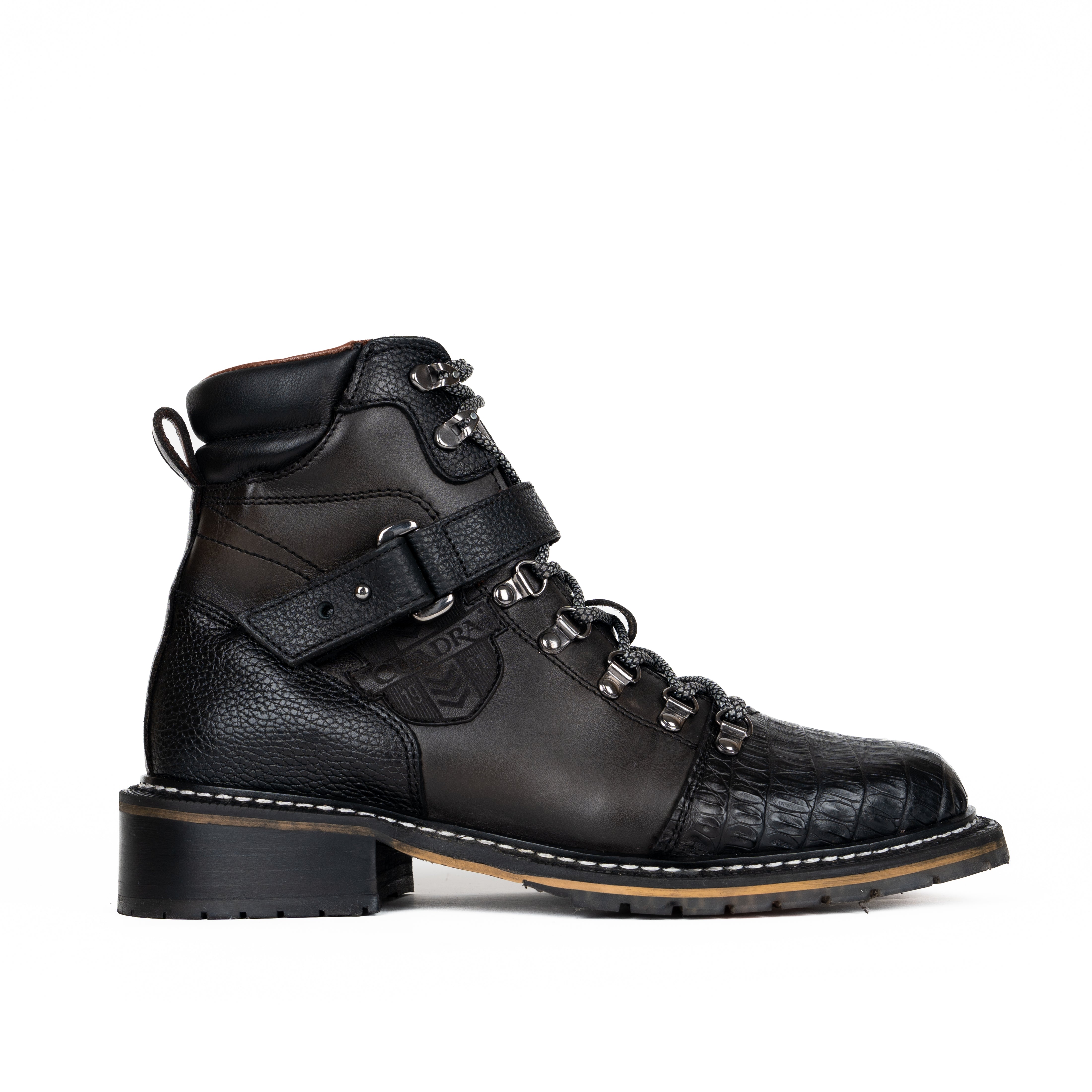 Bota Cuadra Fuscus Cola Plunge Negro Caballero